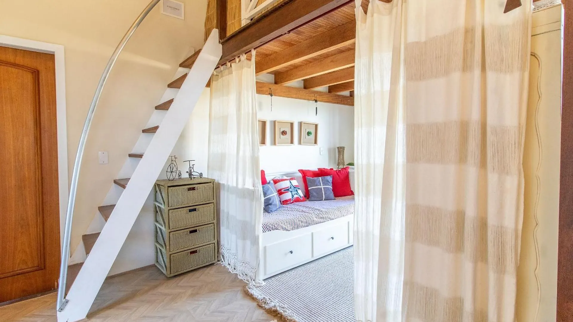 Duplex Confortavel Na Praia Do Rosa - Sc Rfe000 임비투바